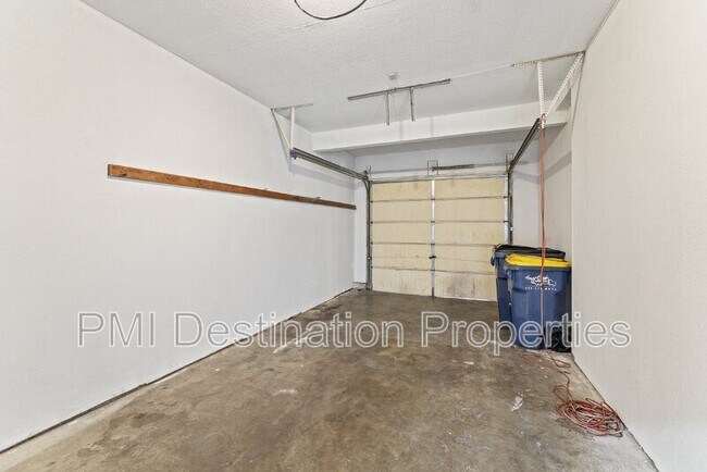 Building Photo - 8580 Kill Creek Rd