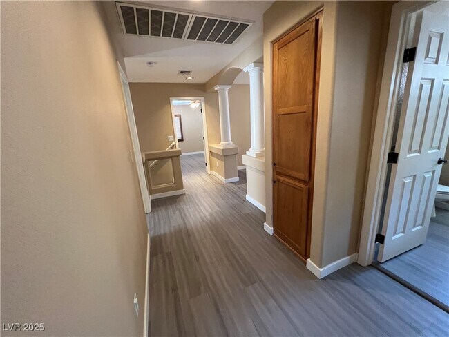 Building Photo - 7625 Good Fortune Ct