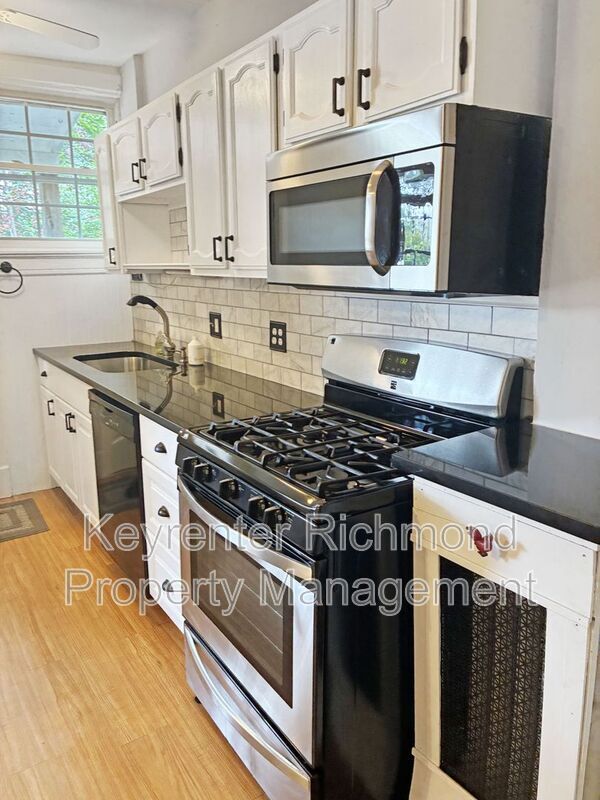Building Photo - 3022 W Leigh St
