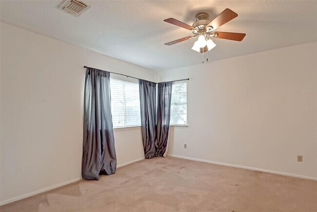 Building Photo - 16822 Rippling Mill Dr