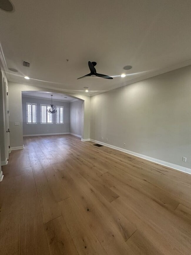 Building Photo - WESTSHORE YACHT CLUB - PREMIER GATED COMMUNITY