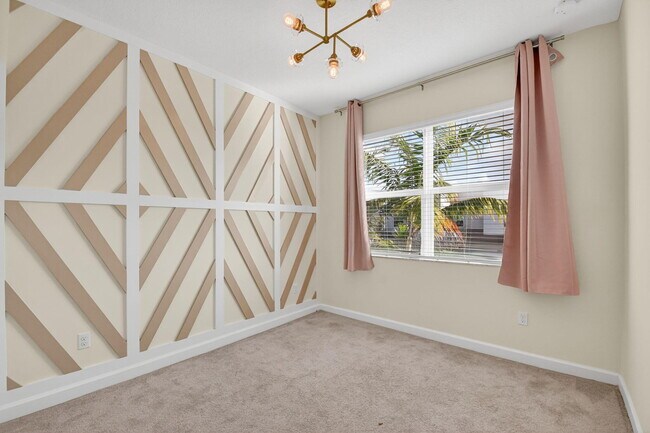 Building Photo - 4839 Navali Dr