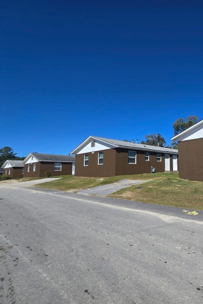 Building Photo - 2709 Howell Ct