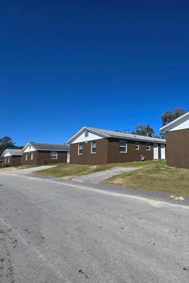 Building Photo - 2815 Howell Ct