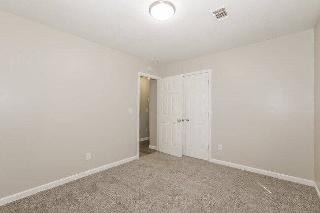 Building Photo - 2117 Tiffany Trail