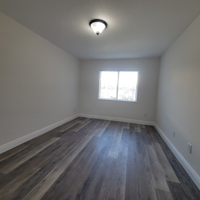 Building Photo - 739 Orchid Dr