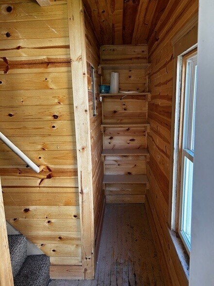 Building Photo - 1020 Rosewood St