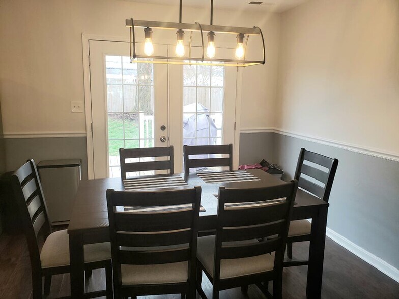 Building Photo - 106 Medley Dr