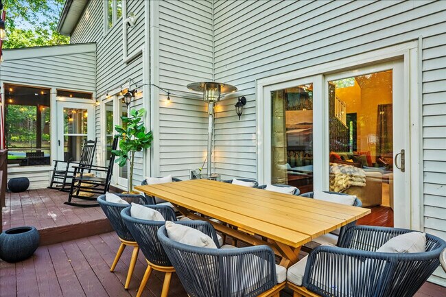 Building Photo - 1825 Jennifer Dr