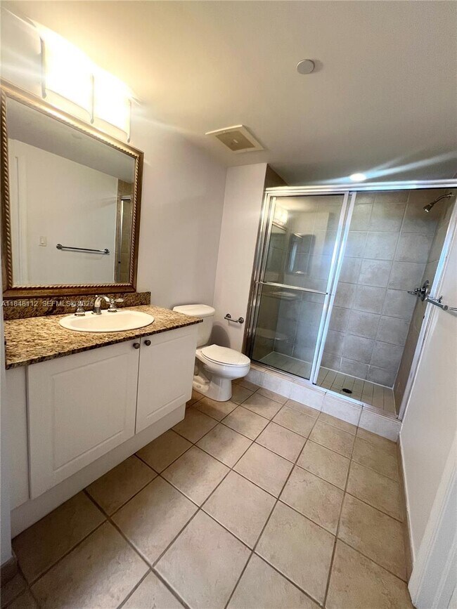 Building Photo - 19501 W Country Club Dr