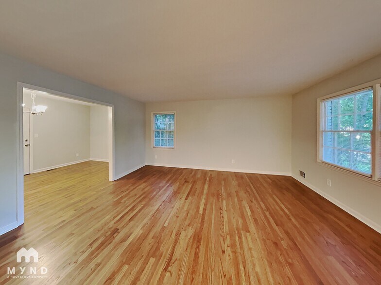 Building Photo - 6489 Lynn Dale Ln