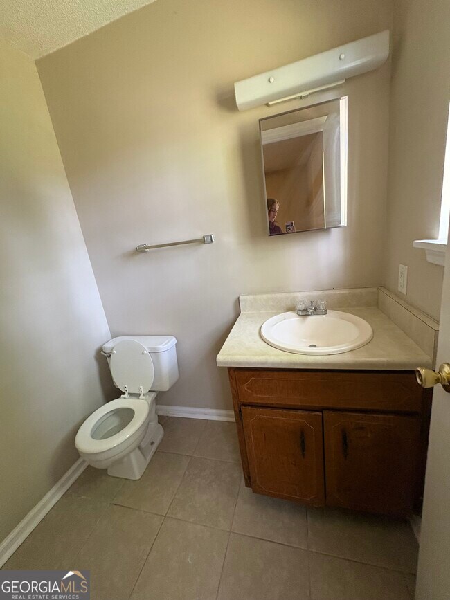 Building Photo - 853 Mission Trace Dr