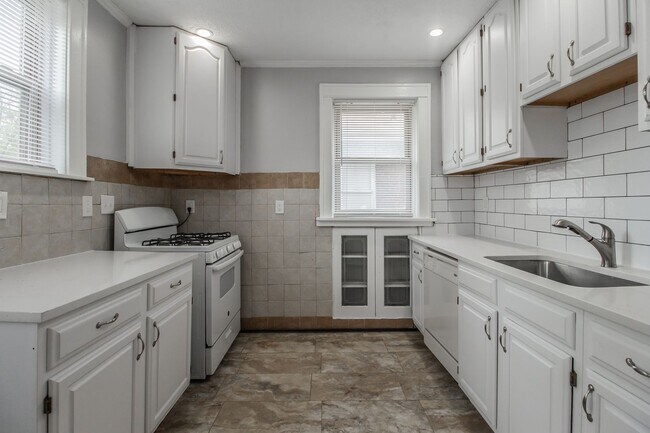 Building Photo - 846 Pennsylvania Ave