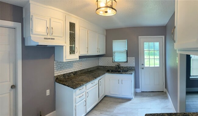 Building Photo - 7547 Laura Koppe Rd