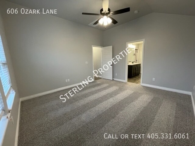 Building Photo - 606 Ozark Ln