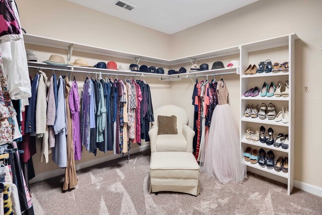 Building Photo - 415 S Yates Rd