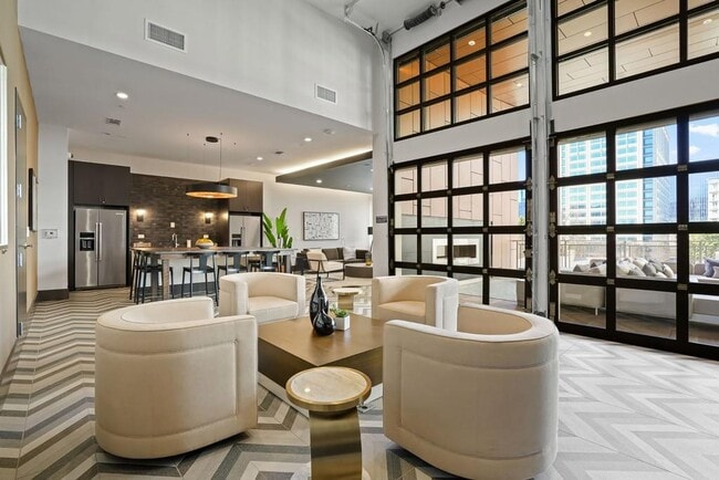 Building Photo - 775 Juniper St NE