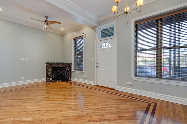 Building Photo - 4852 S Prairie Ave