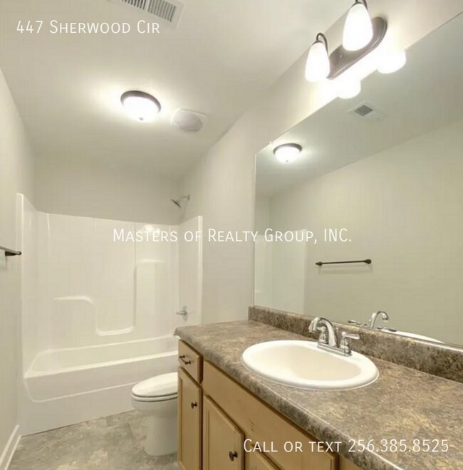 Building Photo - 447 Sherwood Cir