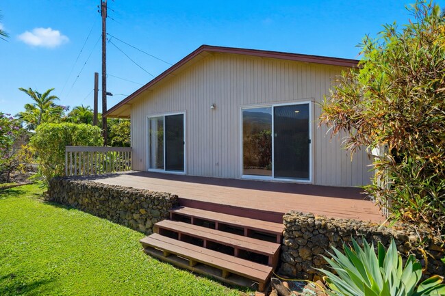 Building Photo - 753 Launa Dr