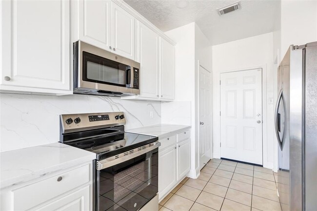 Building Photo - 17635 Olympic Park Ln