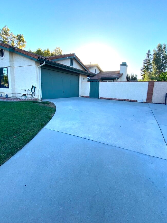 Primary Photo - 26107 Galvez Ct