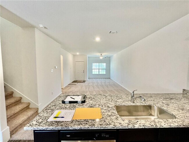 Building Photo - 126 Fox Glen Trl