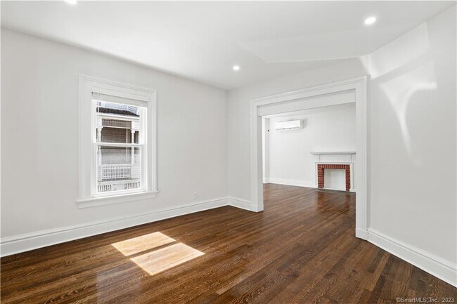 Building Photo - 318 Humphrey St