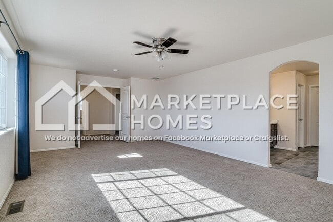 Building Photo - 9799 Desert Lily Cir