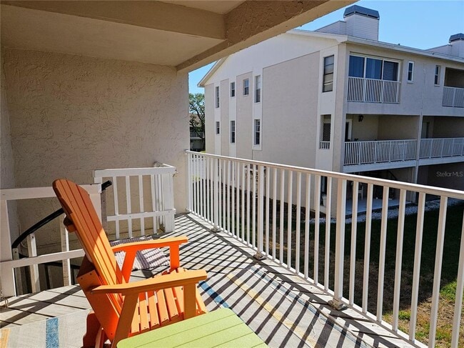 Building Photo - 255 Capri Cir N