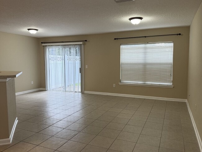 Building Photo - Move-in ready in Fleming Island Plantation