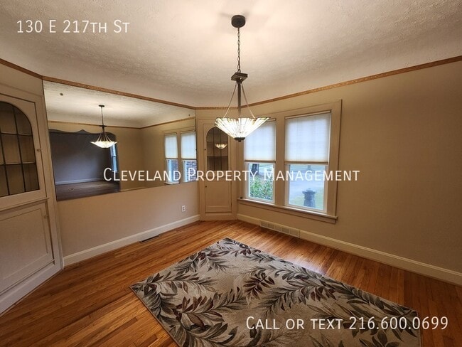 Building Photo - 130 E 217th St