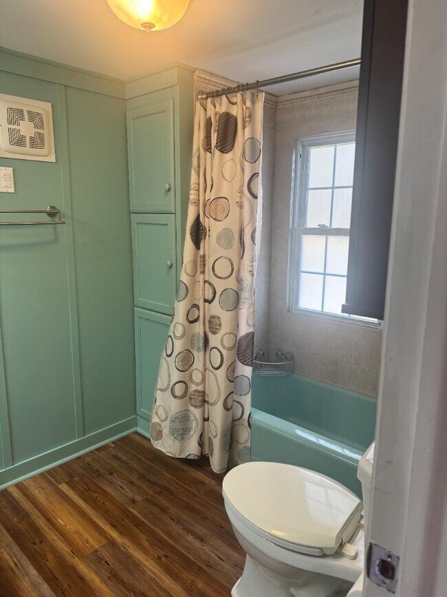 Building Photo - 2311 Bryan St