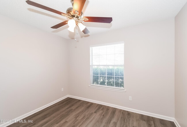 Building Photo - 13006 Staffordshire Dr S