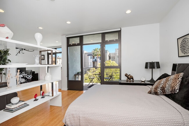 Building Photo - 13045 Pacific Promenade