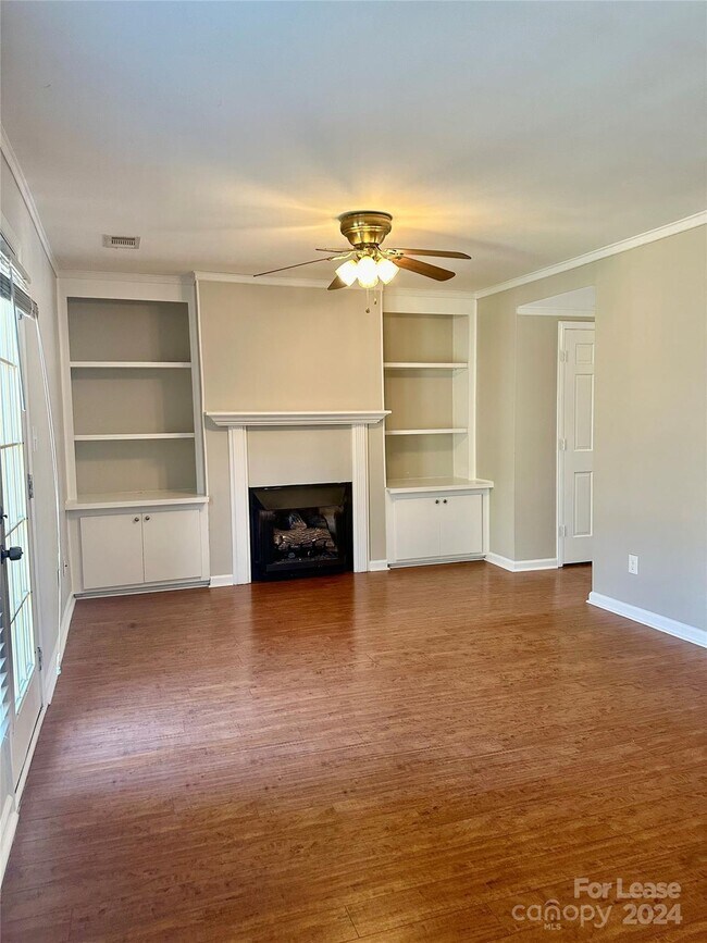 8320 Knights Bridge Rd 8320 Knights Bridge Rd Charlotte NC 28210