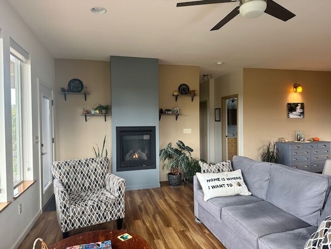 Building Photo - Rare Custom Four Bedroom Home On Five Acres!!!