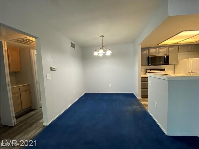 Building Photo - 1901 Desert Falls Ct