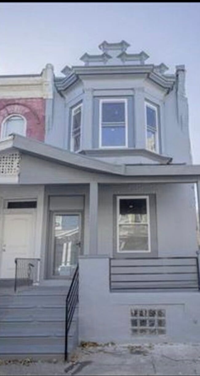 Building Photo - 3230 Fontain St