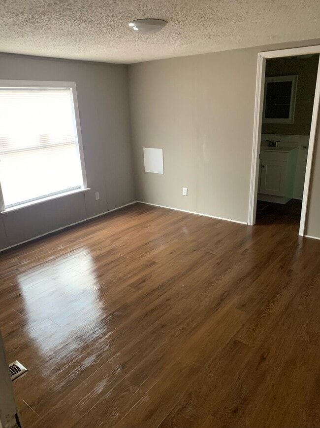 Building Photo - 2032 Mill Creek Road