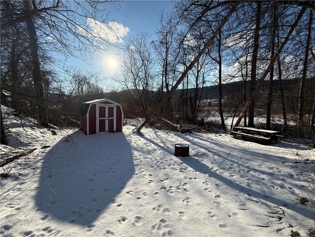 Building Photo - 23 Burton St