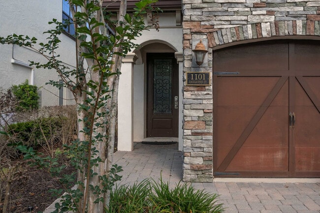 Building Photo - 1101 Castle Pines Ct