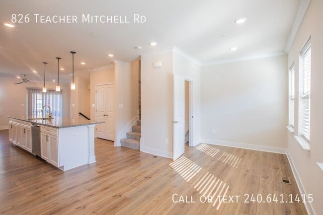 Building Photo - 826 Teacher MItchell Rd