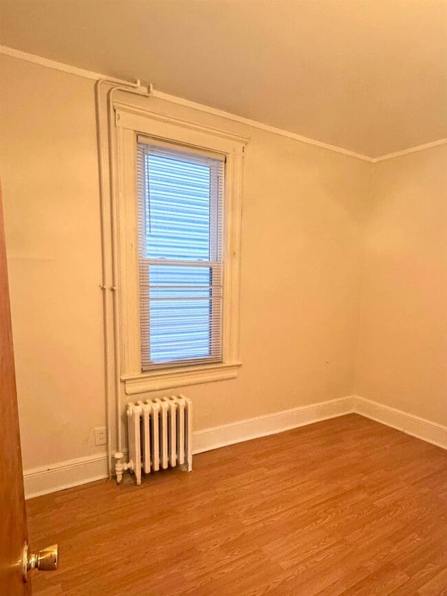 Building Photo - 186 Avenue C