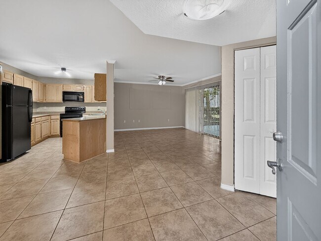 Building Photo - 10150 Belle Rive Blvd