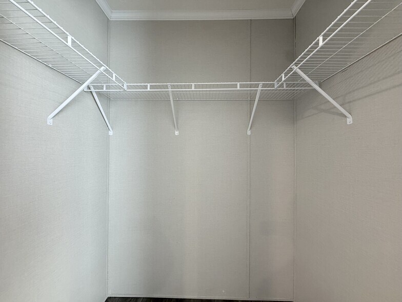 Building Photo - 29638 Danbury Ct