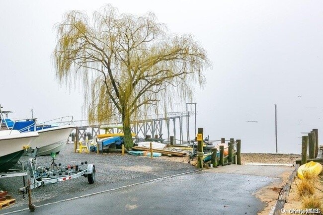 Building Photo - 5 Ashwood Rd