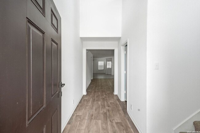 Building Photo - 6418 Dynamic Sound