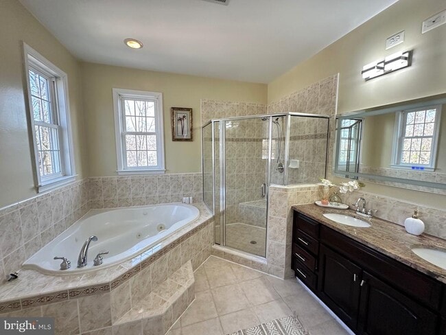 Building Photo - 6109 Cloud Dr