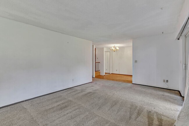 Building Photo - Cozy 2 Bedroom Condo in Lakewood!